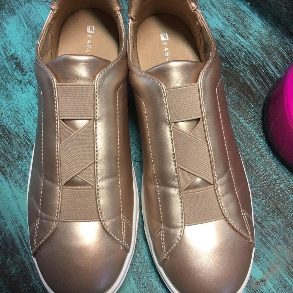 Brand new Fabletics tennis shoes